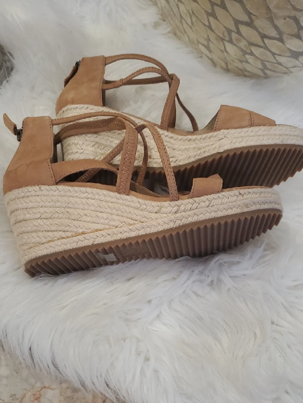 Nwot Eileen Fisher Tan Suede Crisscross Espadrille Wedges